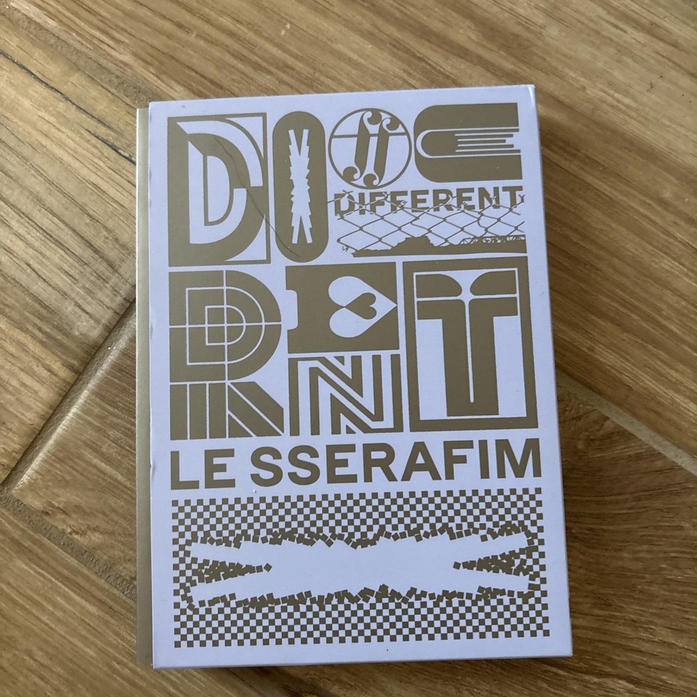 LE SSERAFIM -‎ JAPAN 4th Single DIFFERENT [Limited/ OFFBEAT CLOVE Edition]